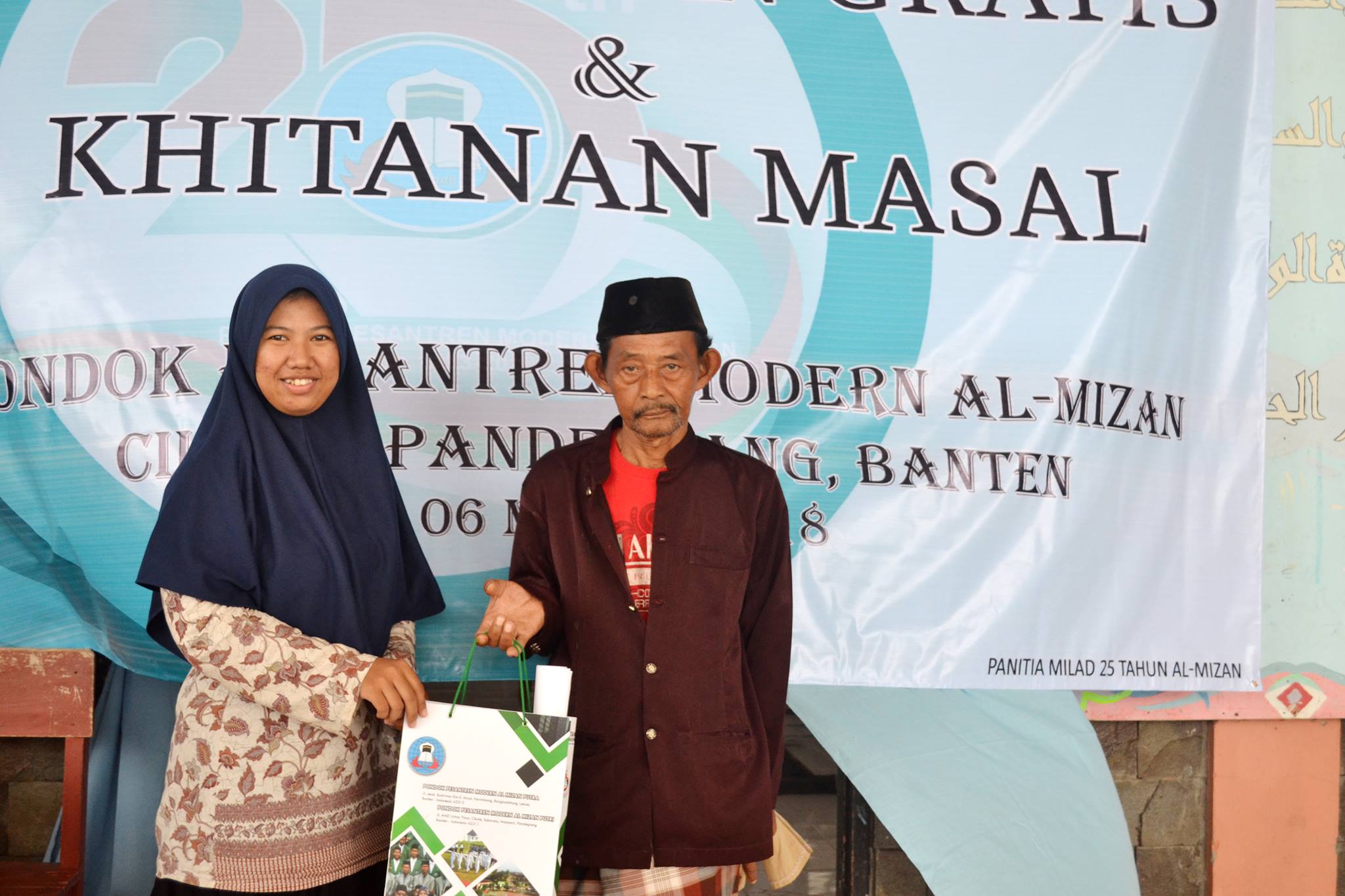 Khitanan Massal dan Pengobatan Gratis dalam Rangka Memperingati 25 Tahun Pondok Pesantren Modern Al-Mizan