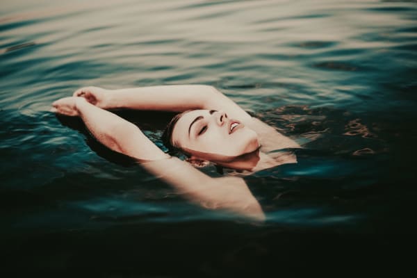 Stimmungsvolles Portrait am Steinhuder Meer – Enna am Wasser