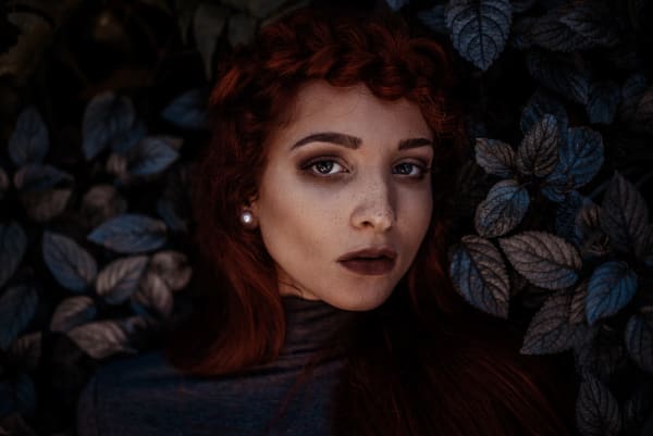 Portrait im Berggarten Hannover – La Sarita in botanischer Kulisse
