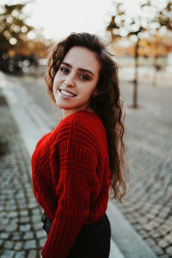 Portrait vor dem Neuen Rathaus Hannover – Elegante People-Fotografie