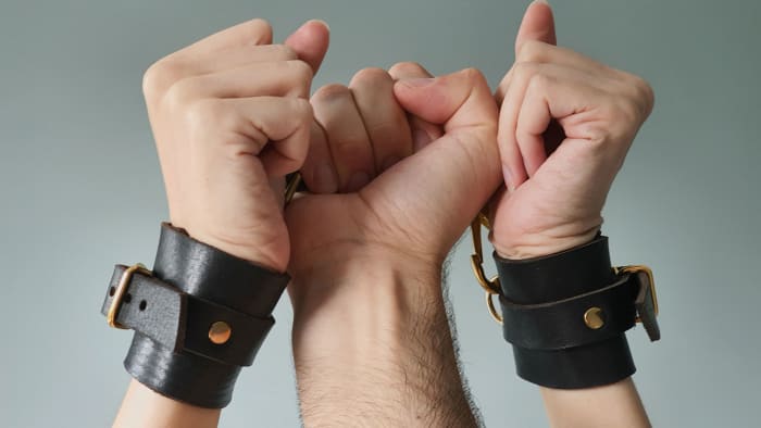Handcuffs for couples