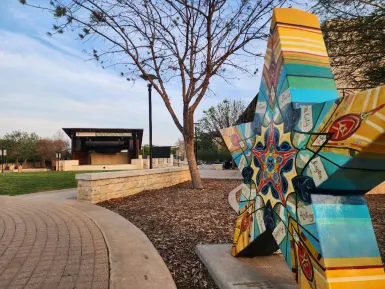 Arlington, Texas has beautiful parks like River Legacy Parck