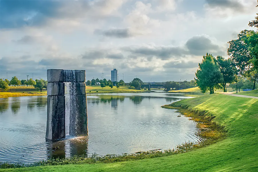 Arlington, Fort Worth Movers, Photo Richard Greene Linear Park, East Randol