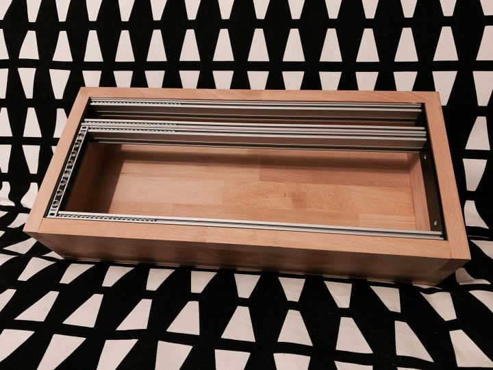 A wooden 84hp 4U eurorack case