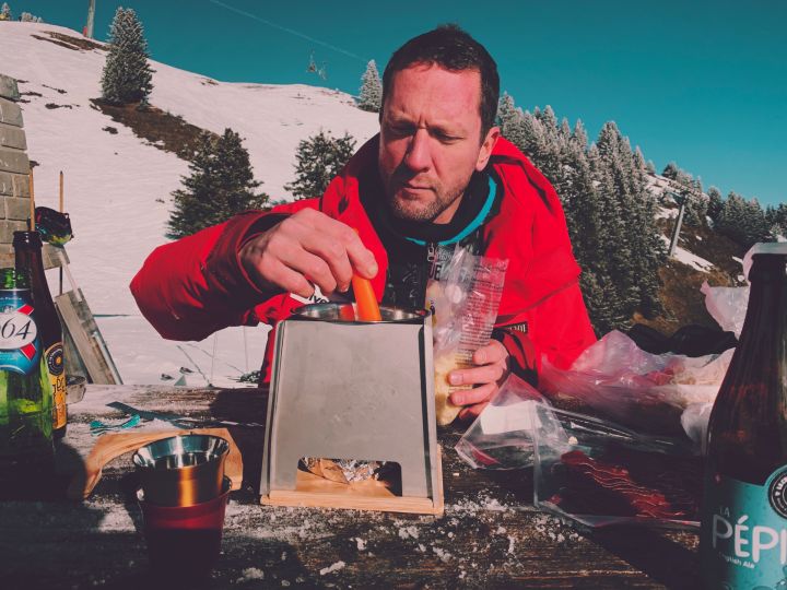 Preparing the fondue