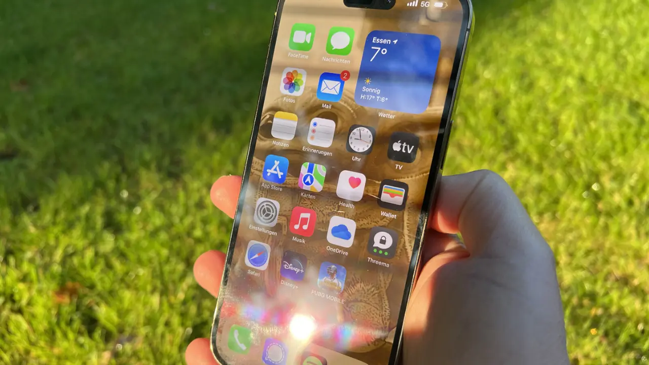 iphone 15 pro shade view