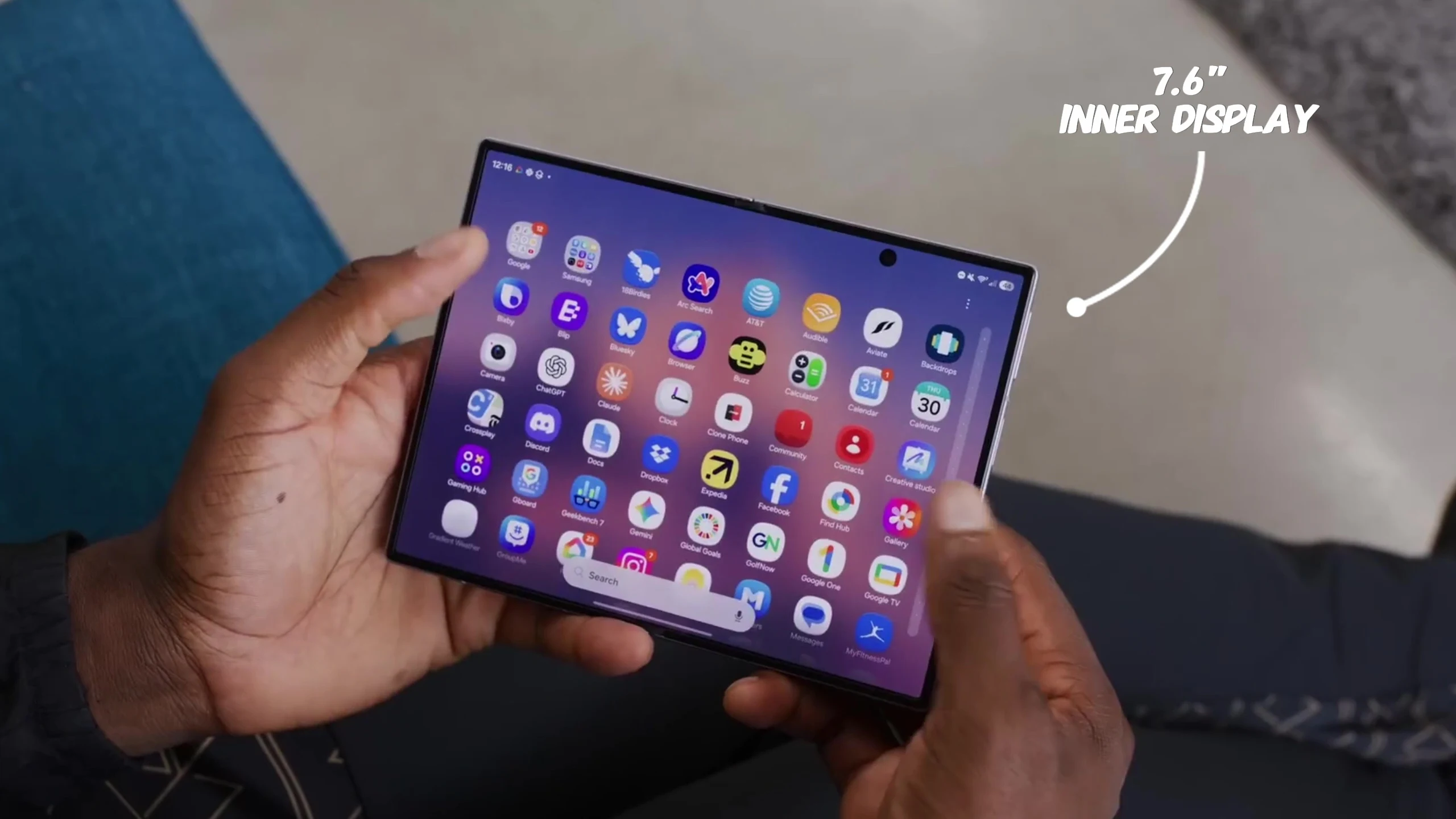 iphone duo vs galaxy z fold83