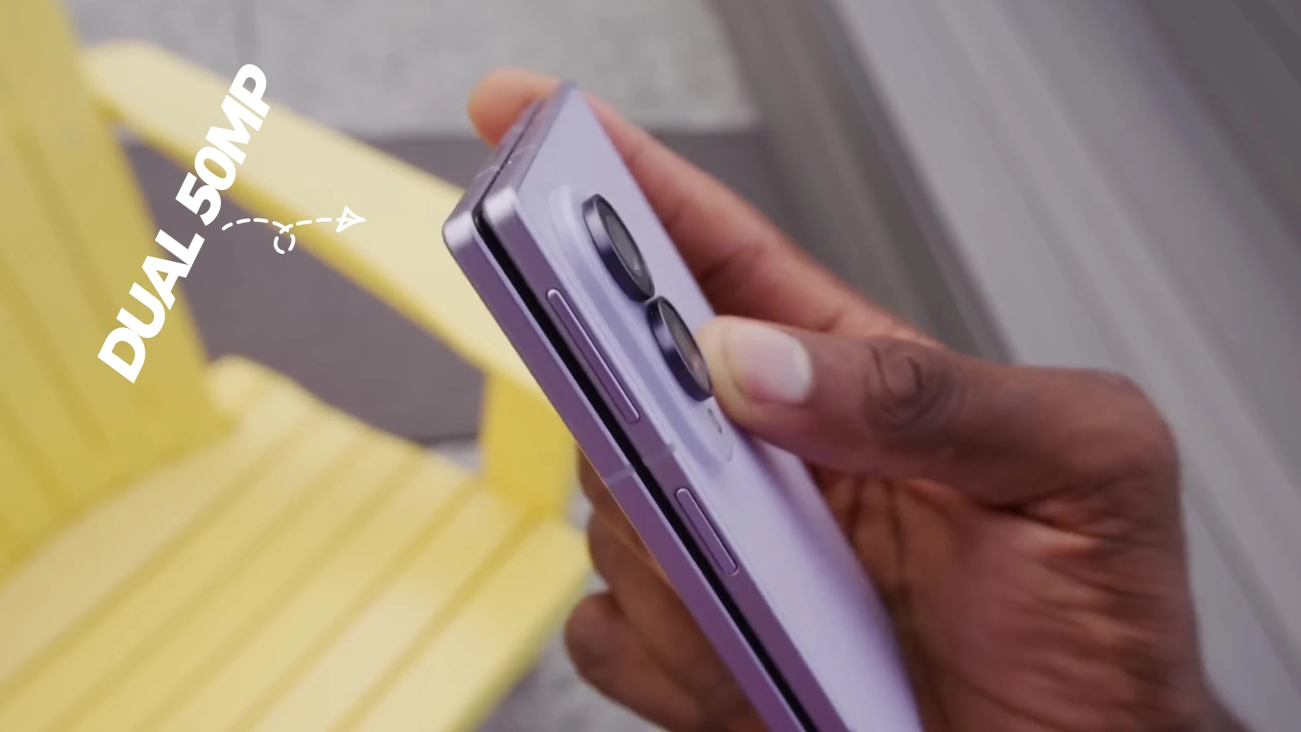 iphone duo vs galaxy z fold8camd