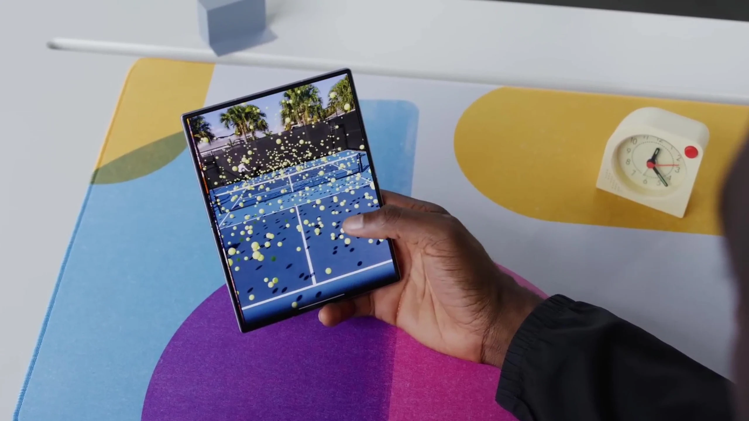 iphone duo vs galaxy z fold8qw