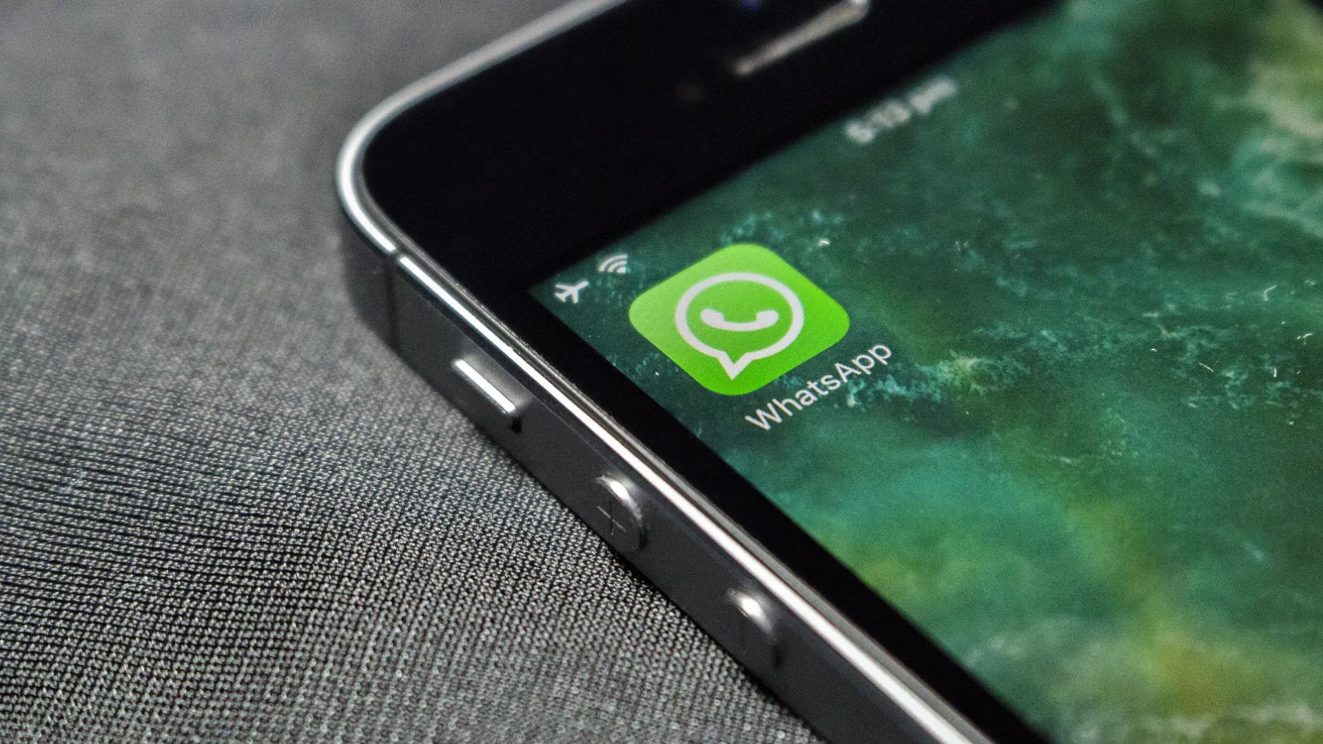 whatsapp image on iphone