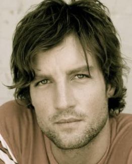 Axle Whitehead pictures