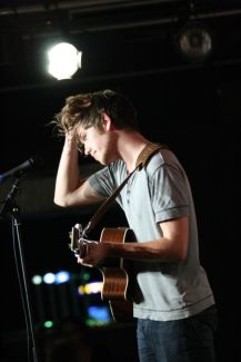 Bobby Long pictures