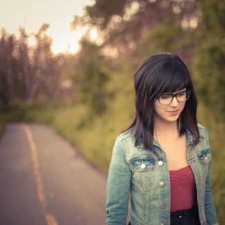 Daniela Andrade pictures