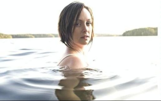 Tara MacLean pictures