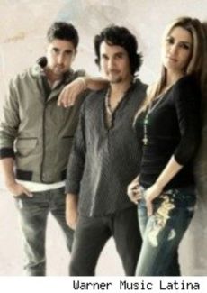 Alex, Jorge Y Lena pictures