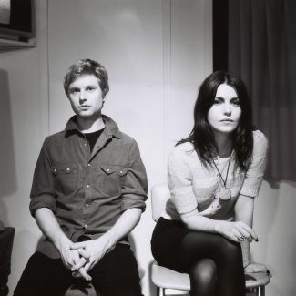 Blood Red Shoes pictures