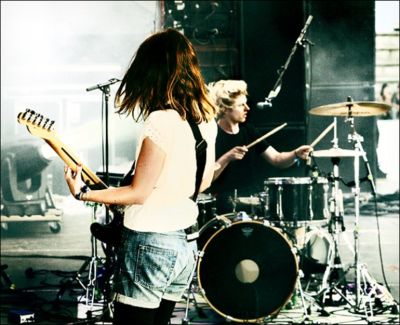 Blood Red Shoes pictures