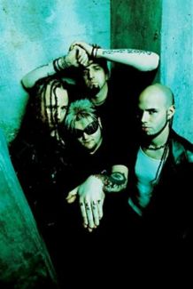 Drowning Pool pictures