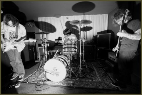 Earthless pictures