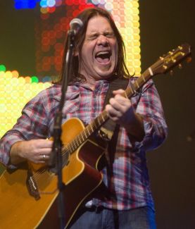 Alan Doyle pictures