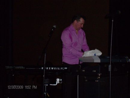 Alex Bugnon pictures