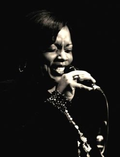 Dianne Reeves pictures