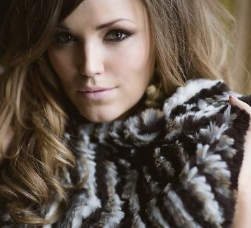 Elvira Nikolaisen pictures