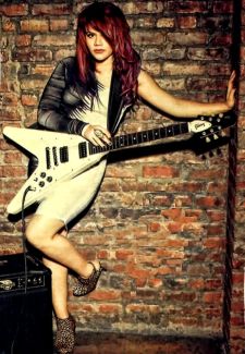 Allison Iraheta pictures