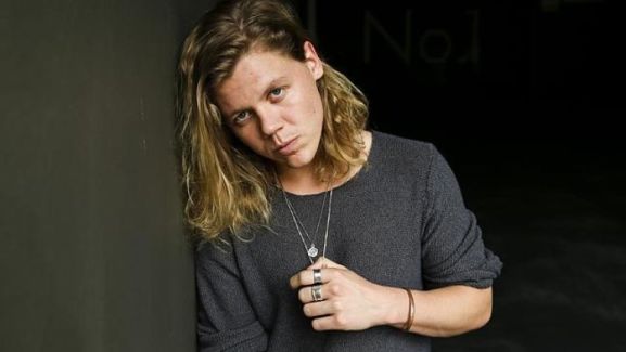 Conrad Sewell pictures