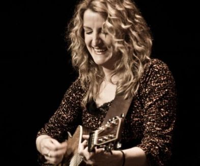 Claire Lynch pictures
