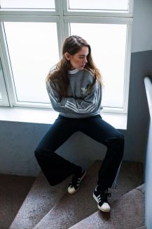 Anna Of The North pictures