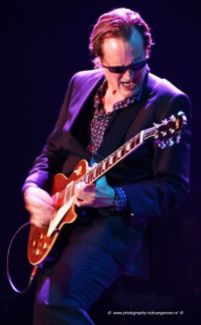 Joe Bonamassa pictures