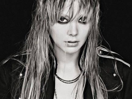 Anna Tsuchiya pictures