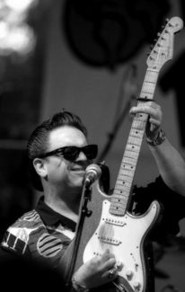Jimmie Vaughan pictures