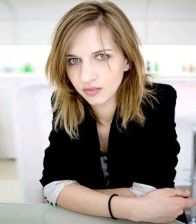 Amandine Bourgeois pictures