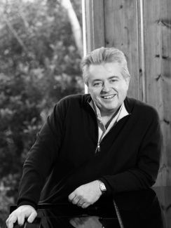 Bill Whelan pictures