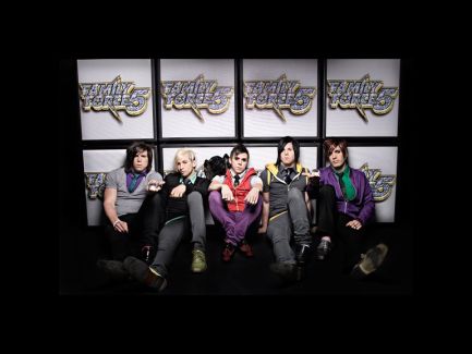 Family Force 5 pictures