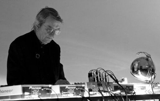 Asmus Tietchens pictures