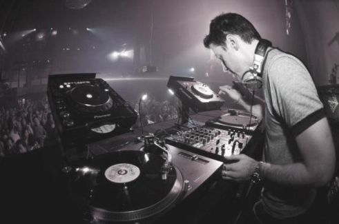 Ashtrax pictures