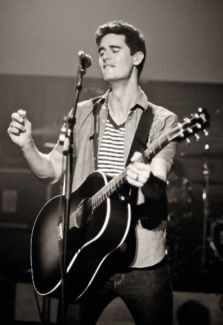Kristian Stanfill pictures