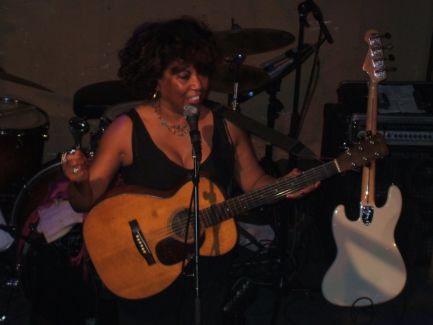 Linda Lewis pictures