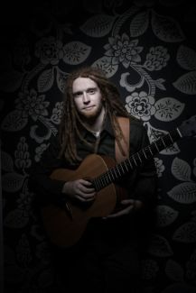 Newton Faulkner pictures