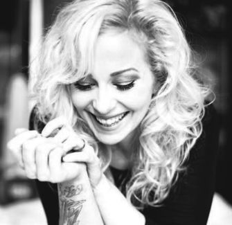 Anneke van Giersbergen pictures