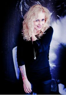 Anneke van Giersbergen pictures