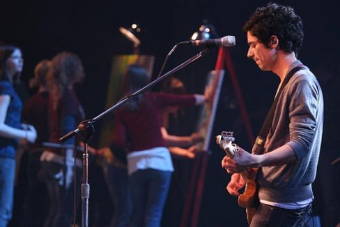 Chris Quilala pictures