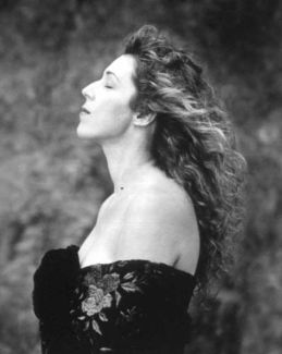Beth Nielsen Chapman pictures
