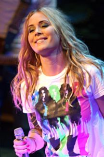 Anouk pictures