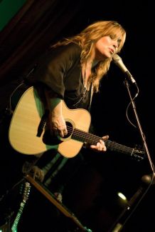 Gretchen Peters pictures