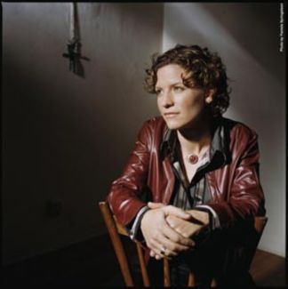Catie Curtis pictures