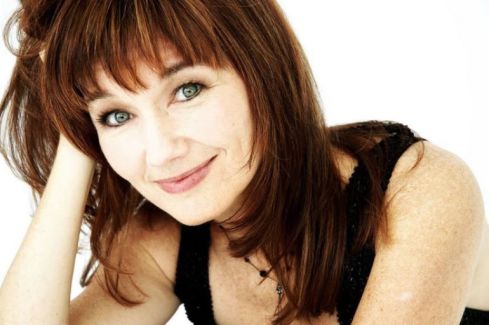 Lari White pictures
